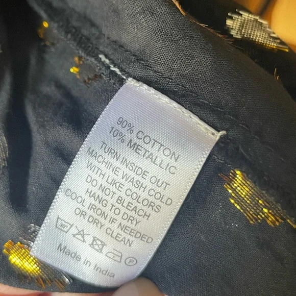 Never A Wallflower Gold and Black Blouse with Gold Heart Accents - Picture 5 of 6